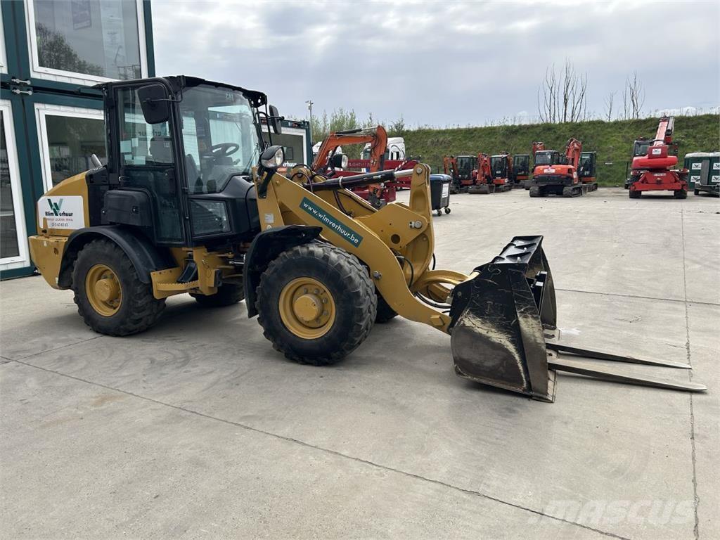 CAT 906M (8758) Chargeuse multifonction