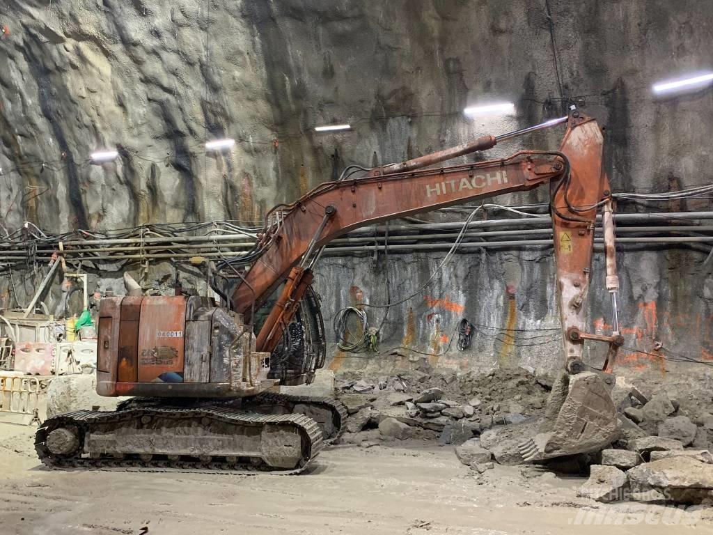Hitachi ZX225US-5A Construction - Autres