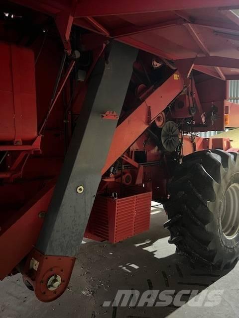 Massey Ferguson 30 Moissonneuse batteuse