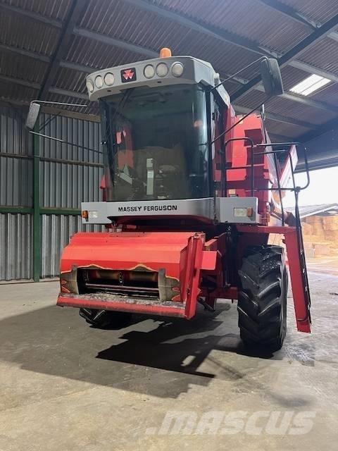 Massey Ferguson 30 Moissonneuse batteuse