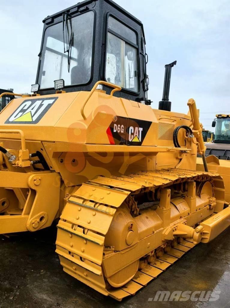 CAT D6G Bouteurs sur chenilles