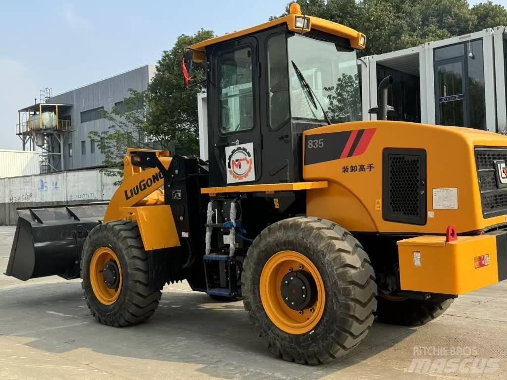 LiuGong 835 Chargeuse sur pneus
