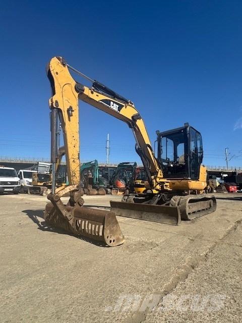 CAT 304.5 Pelle sur chenilles
