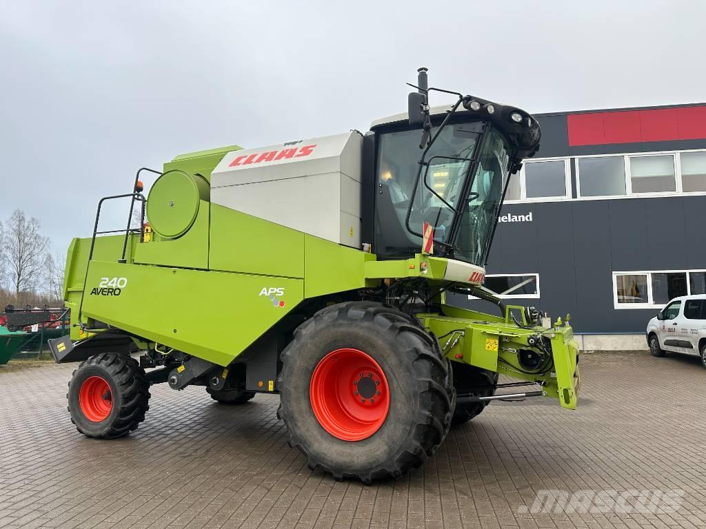 CLAAS Avero 240 Moissonneuse batteuse