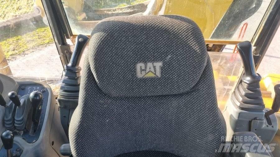CAT 432 D 4x4 Tractopelle
