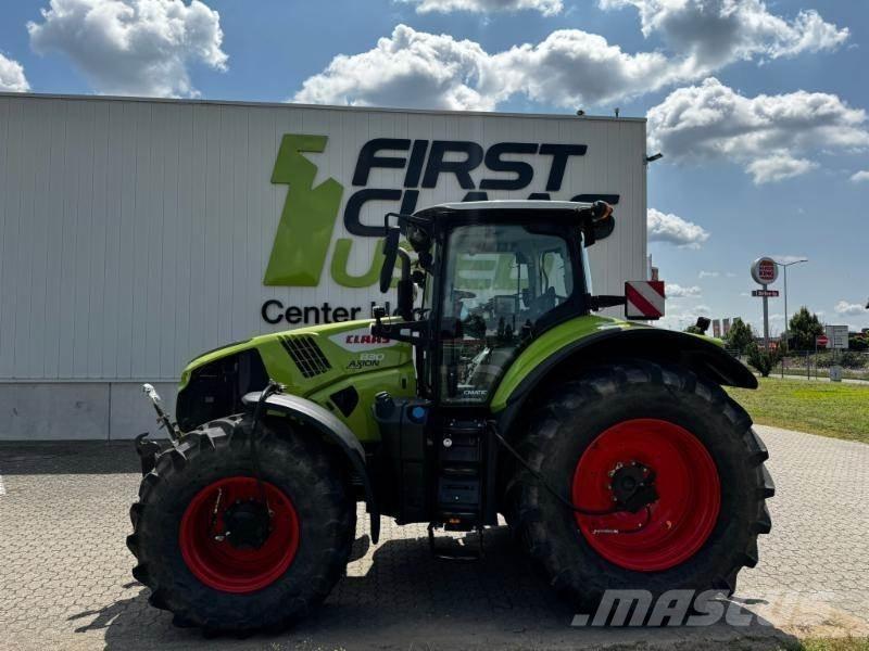 CLAAS AXION 830 Tracteur
