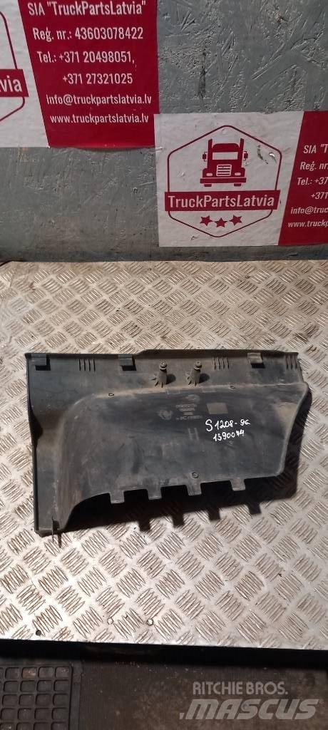 Scania 94 D.   1390074 Cabines