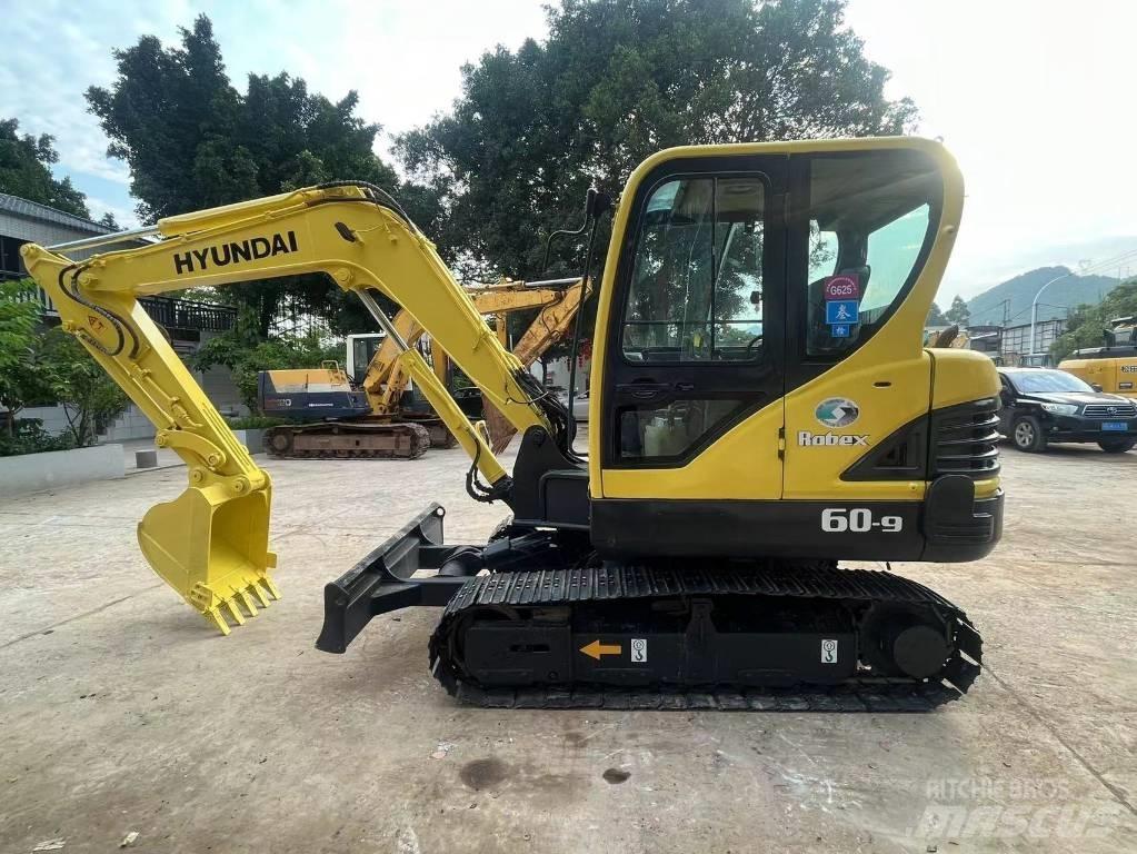 Hyundai R60-9 Pelle sur chenilles