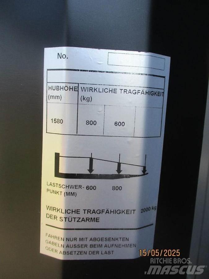 BT SWE 080L Gerbeur accompagnant