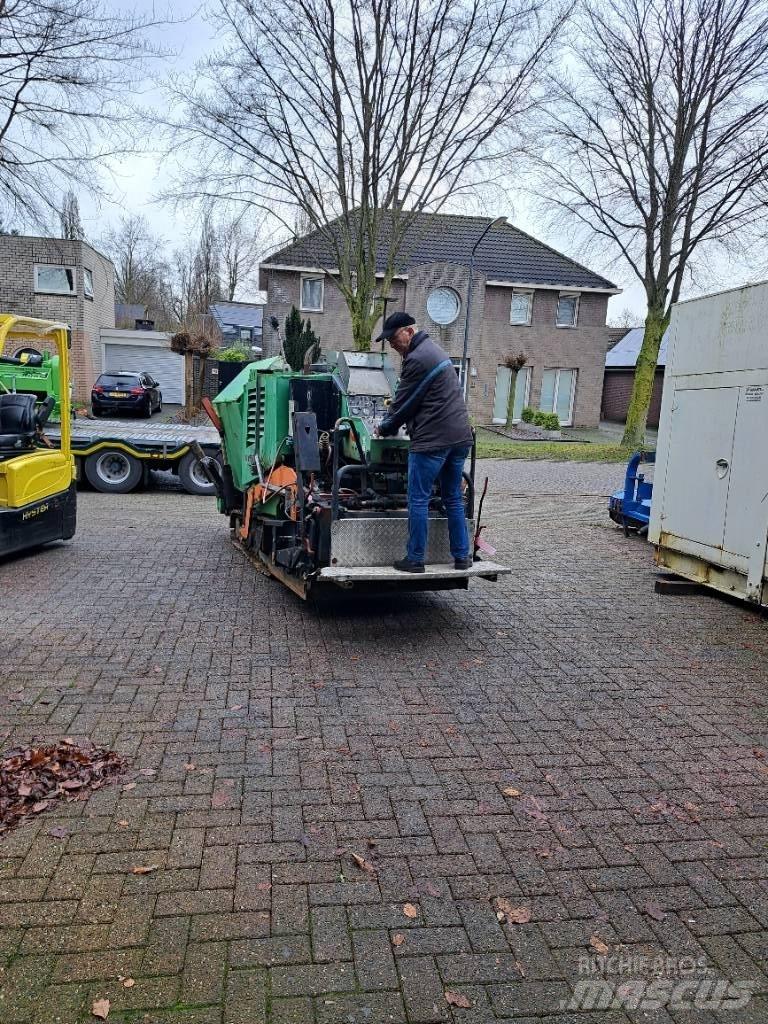 Demag 45 Finisseur