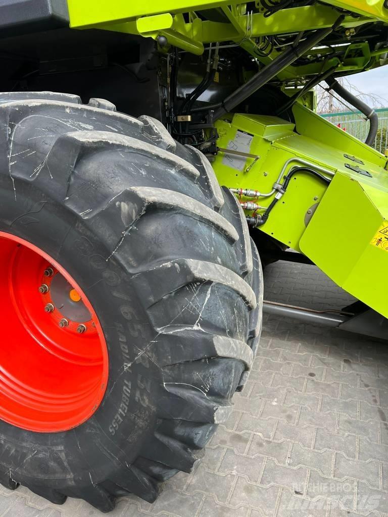 CLAAS Lexion 750 Moissonneuse batteuse