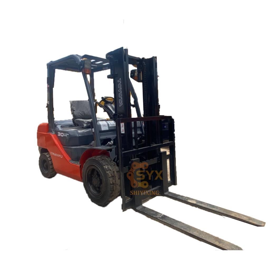 Toyota 30-5 FBL 25 Chariot télescopique