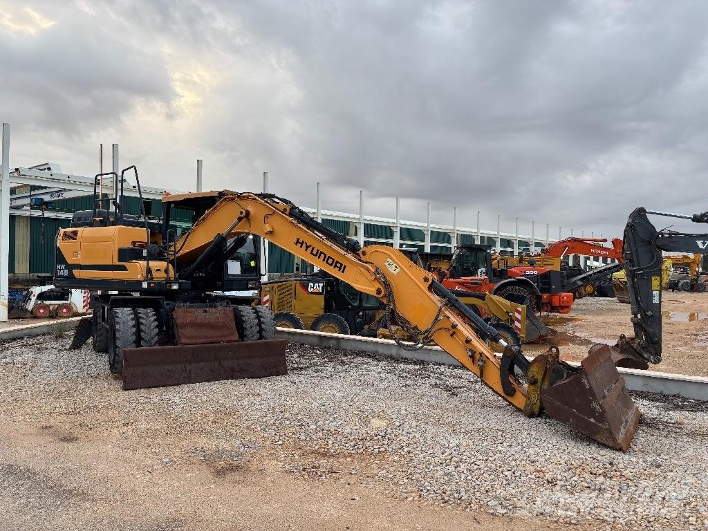 Hyundai HW 140 A Pelle sur pneus