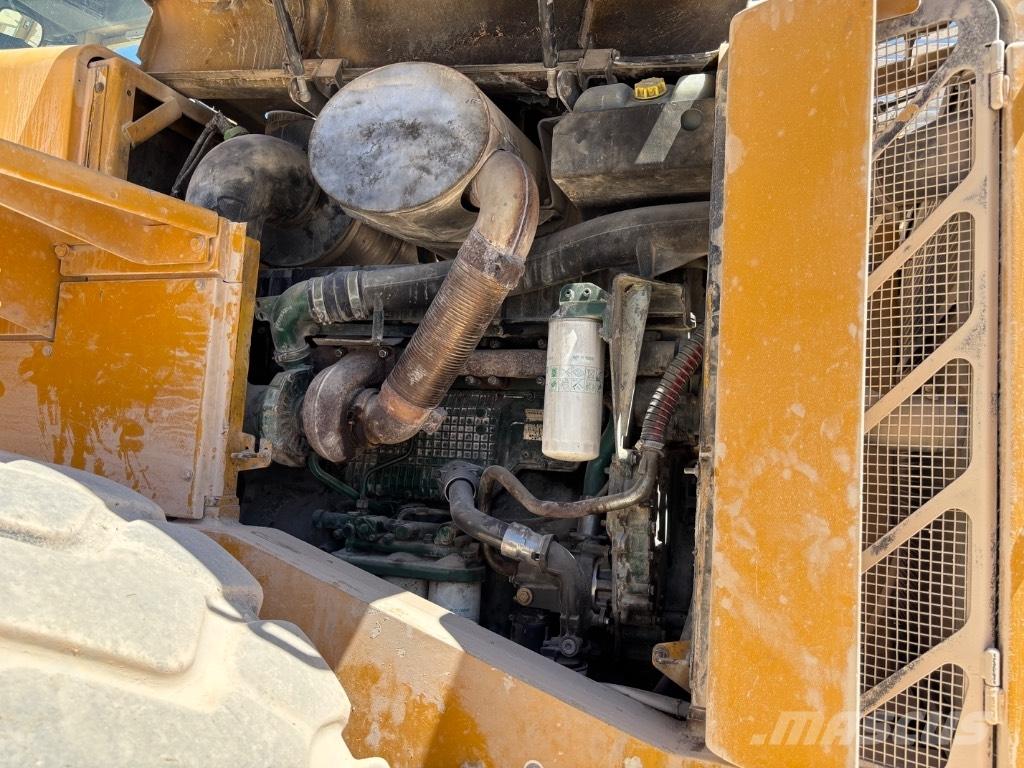 Volvo L 220 E Chargeuse sur pneus