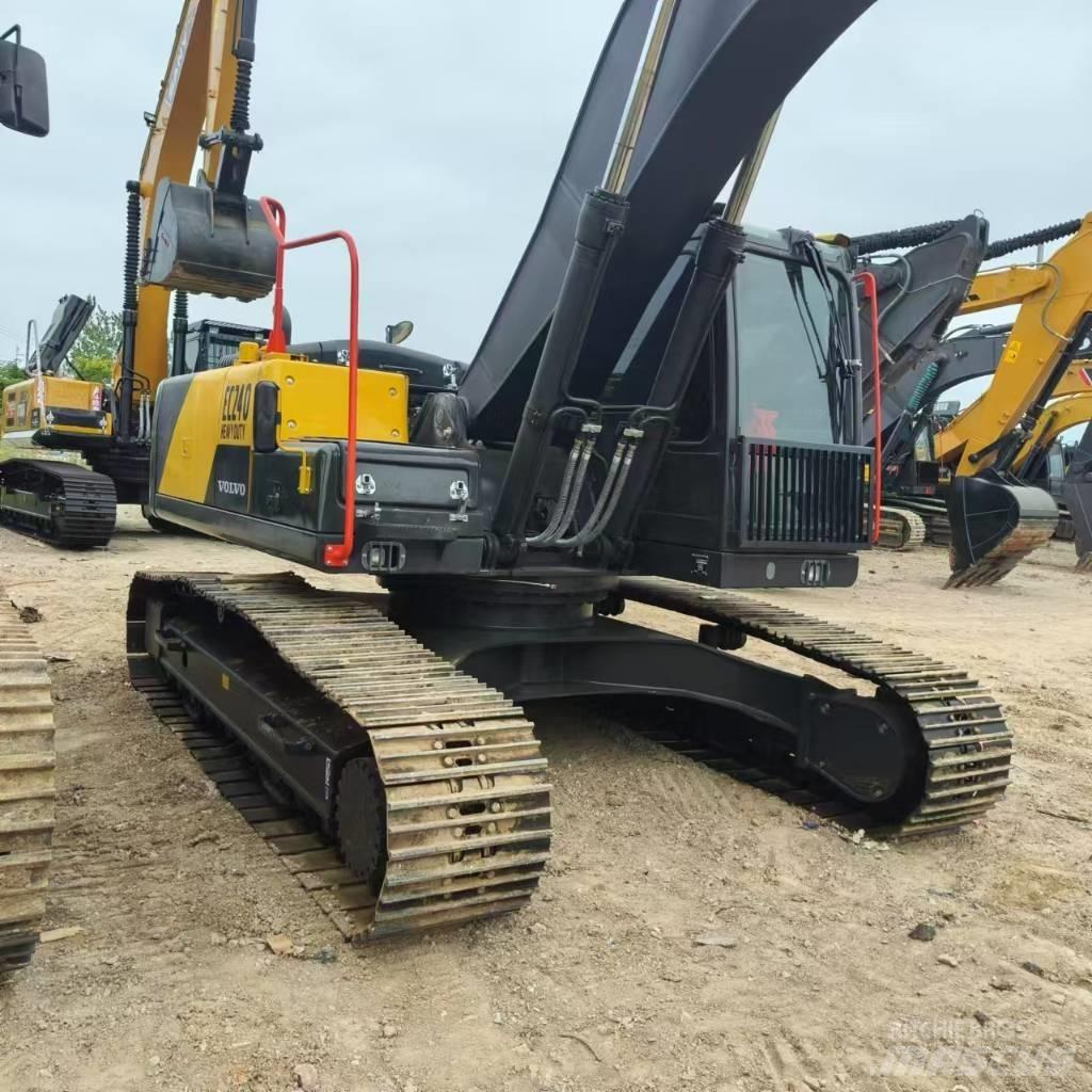Volvo EC 240 Pelle sur chenilles