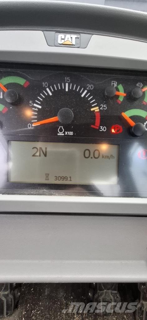 CAT 962 M Chargeuse sur pneus