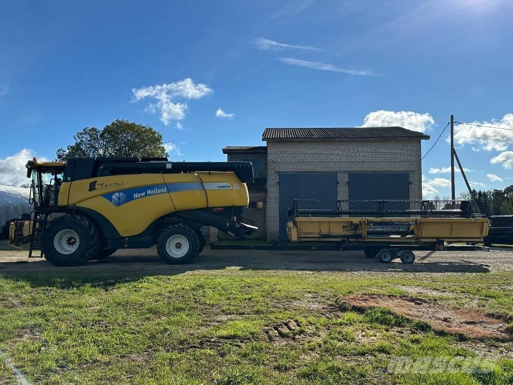 New Holland CX 8070 Moissonneuse batteuse