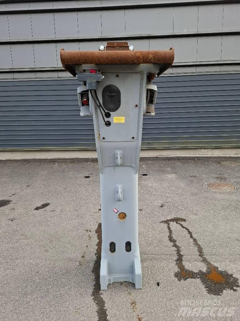 Epiroc EC 155CL Marteau hydraulique
