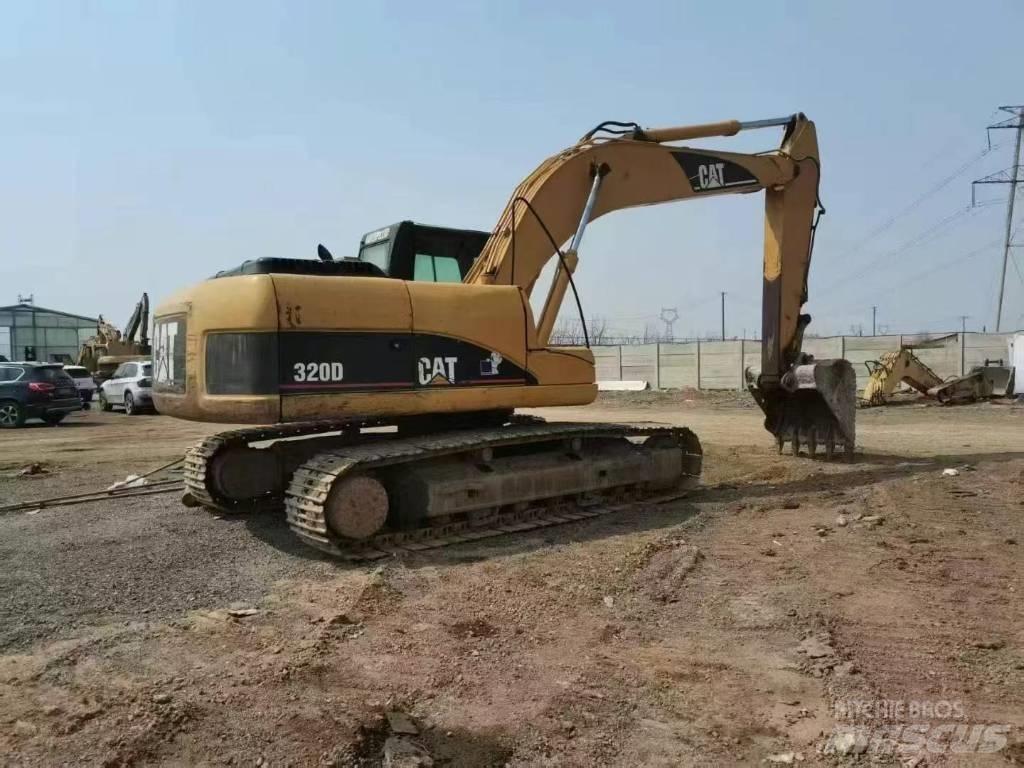 CAT 320 D L Pelle sur chenilles