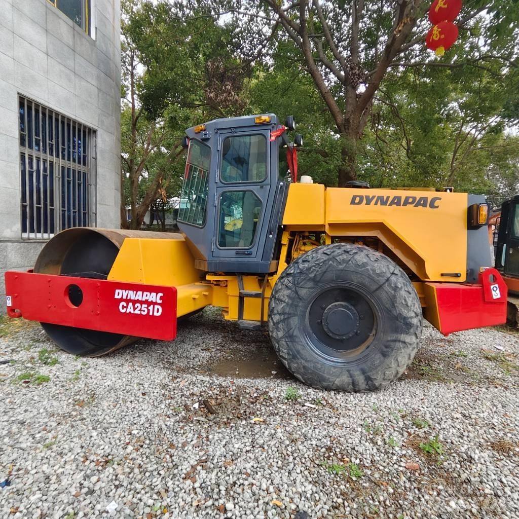 Dynapac CA 251 Rouleaux monocylindre