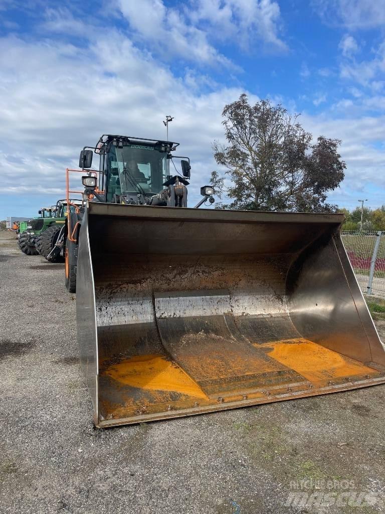 Doosan DL 380-7 Chargeuse sur pneus