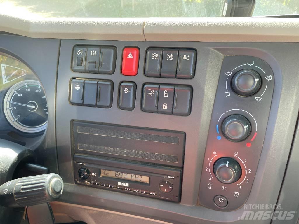 DAF LF 230 Balayeuse / Autolaveuse