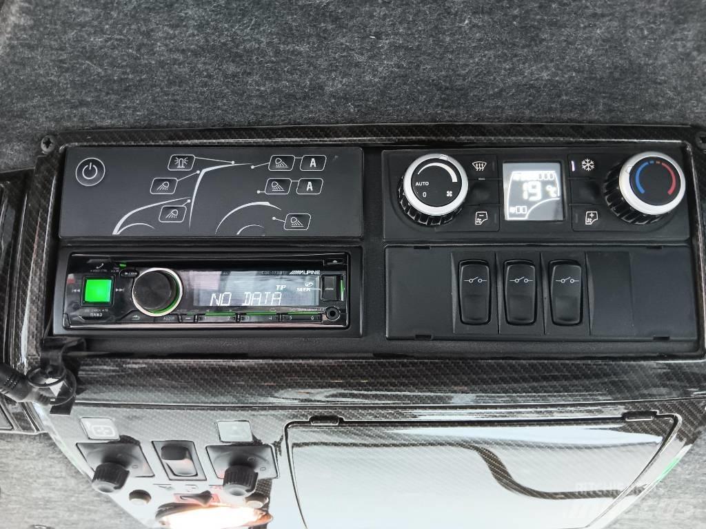 Valtra T 214 D Tracteur