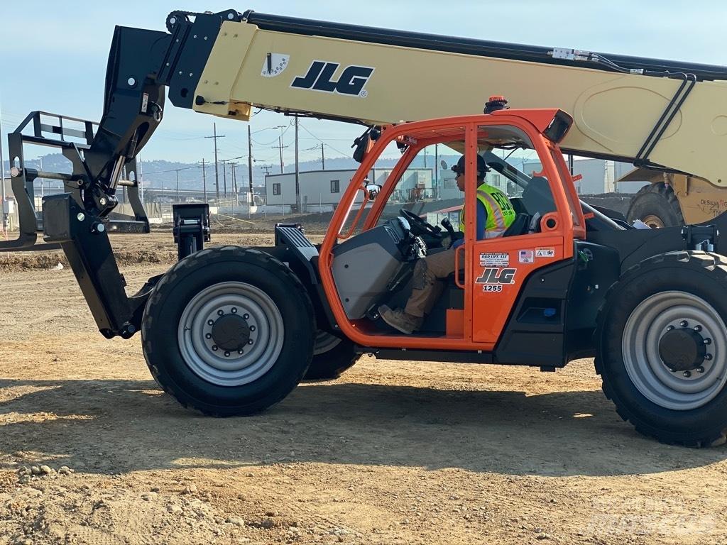 JLG 1255 Chariot télescopique