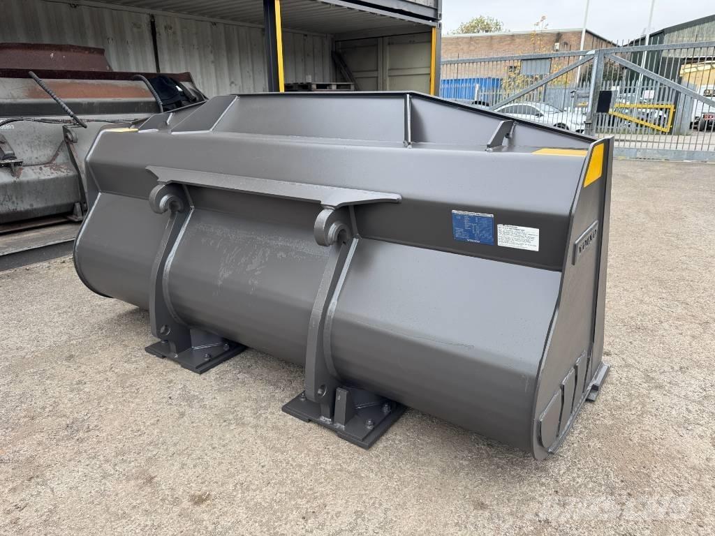 Volvo 2.6m GP Bucket Godet