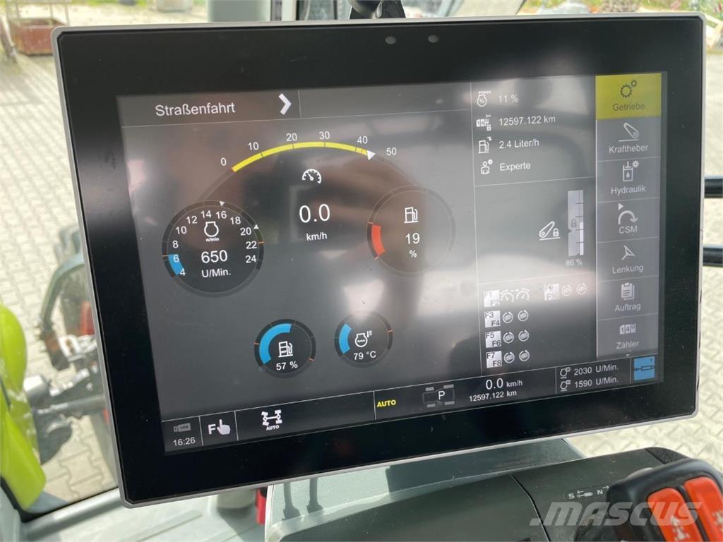 CLAAS Axion 810 CM Tracteur