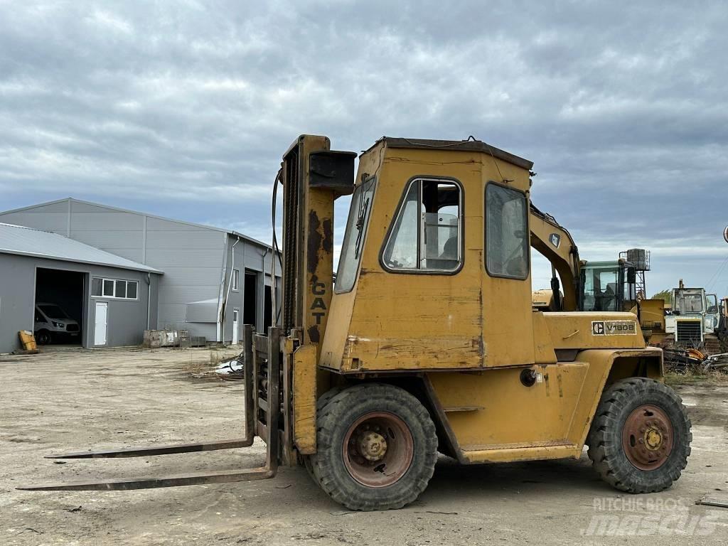 CAT V 180 B Chariots diesel