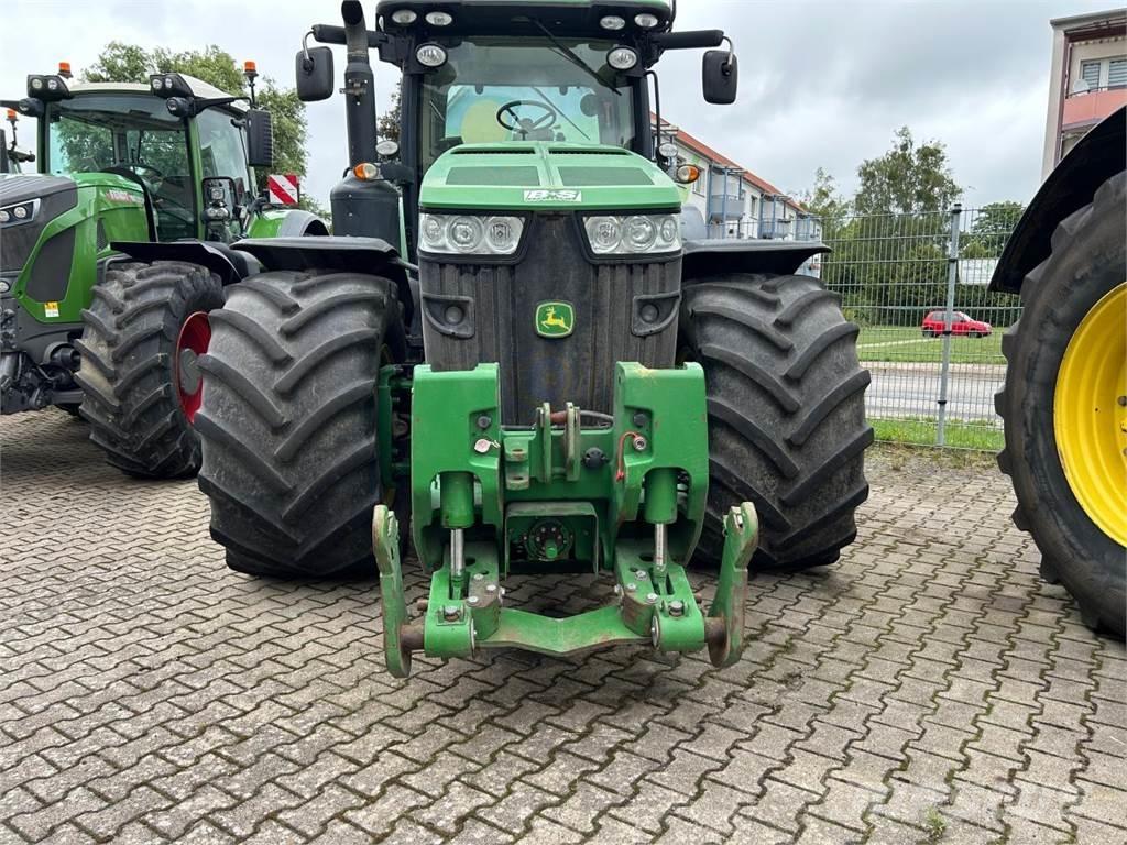 John Deere 8335R Tracteur