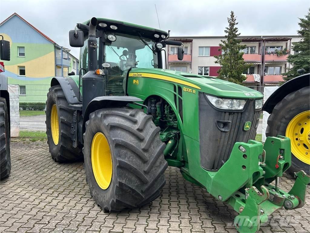 John Deere 8335R Tracteur