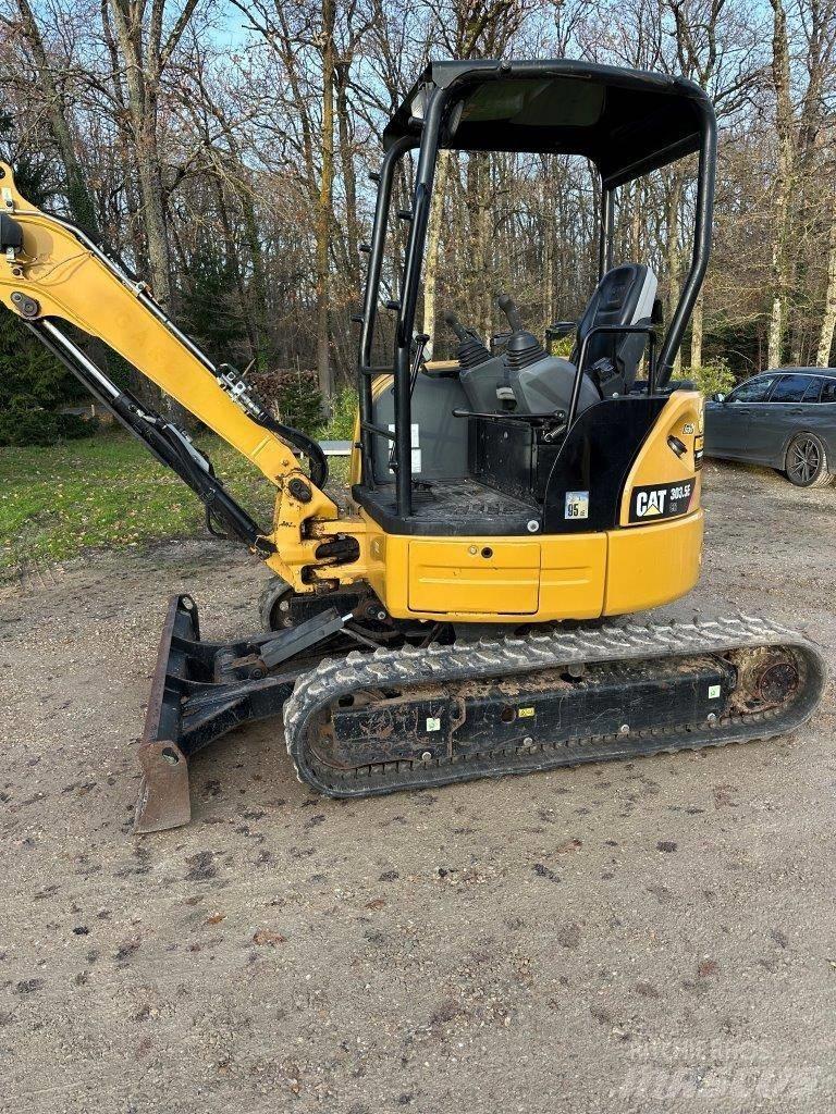 CAT 303.5 E CR Mini pelle < 7t