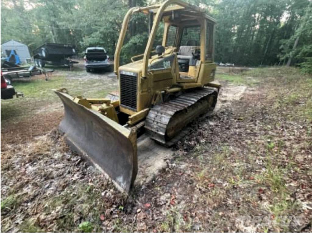 CAT D 5 G Bouteurs sur chenilles