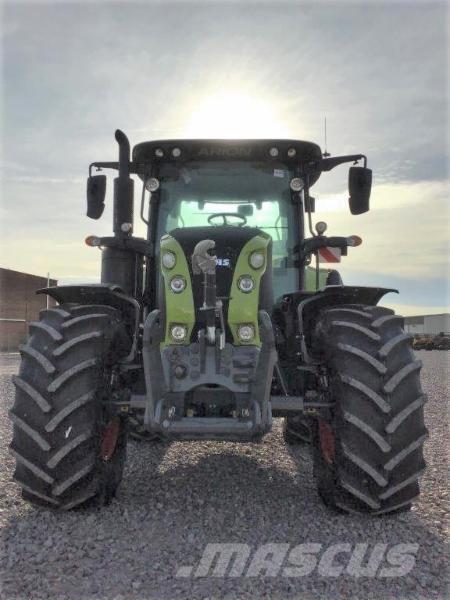 CLAAS ARION 530 Tracteur