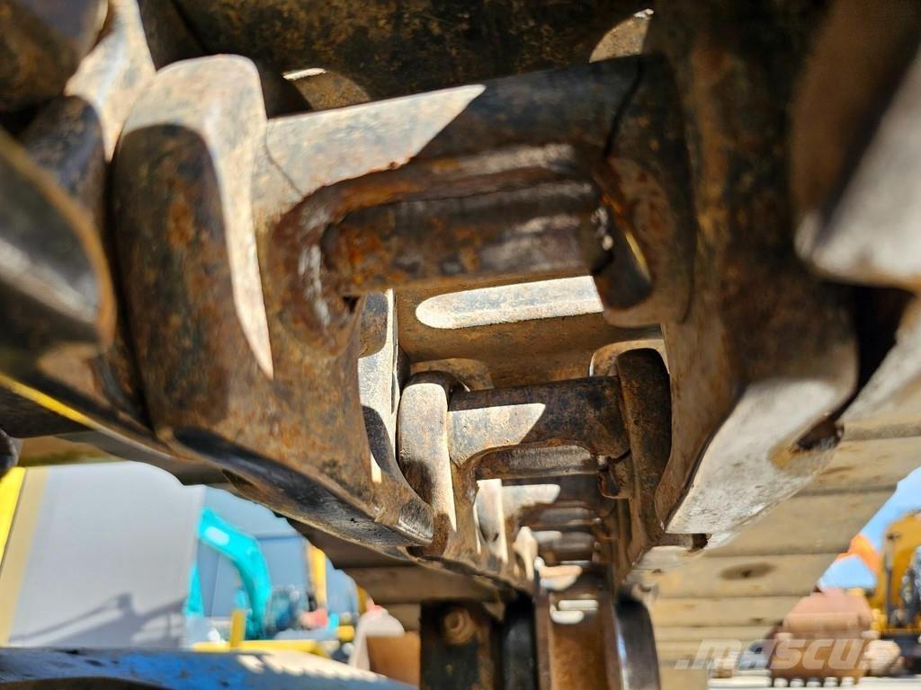 Kobelco SK210LC-9 Pelle sur chenilles