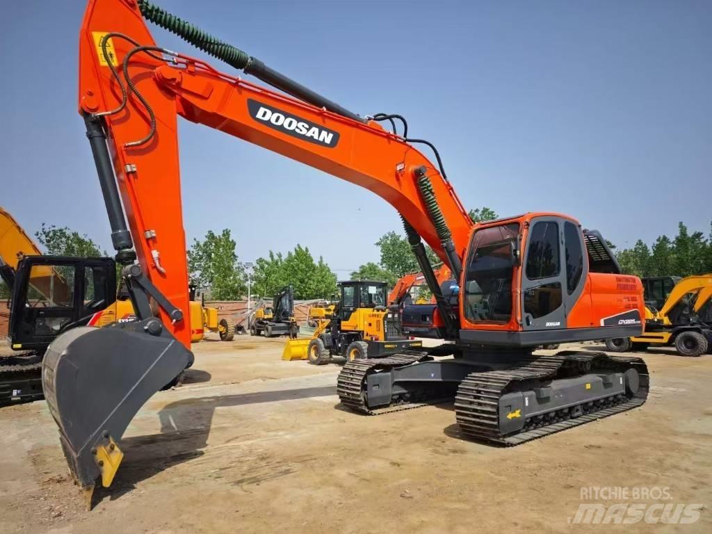 Doosan DX 225 LC Pelle sur chenilles