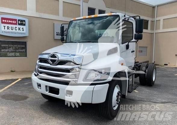 Hino L7 Camion benne