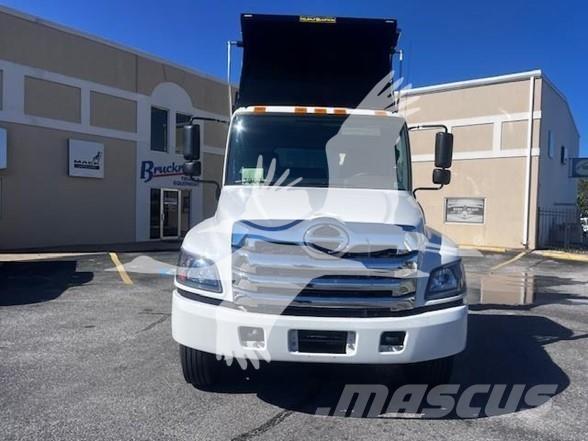 Hino L7 Camion benne