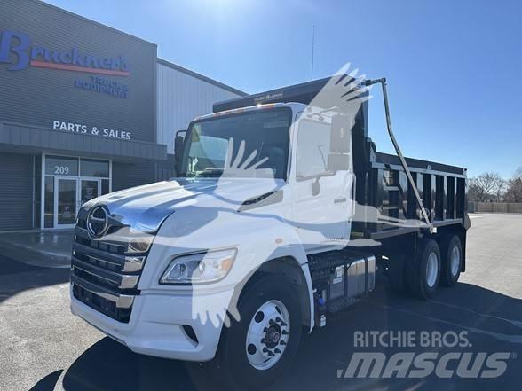 Hino XL8 Camion benne