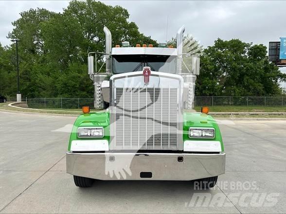 Kenworth W900L Tracteur routier