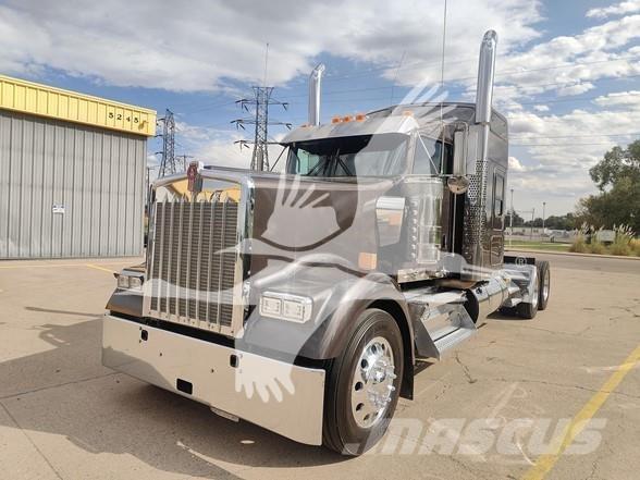 Kenworth W900L Tracteur routier