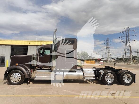 Kenworth W900L Tracteur routier