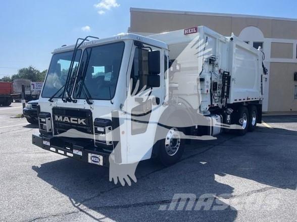 Mack LR64R Camion poubelle
