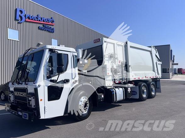 Mack LR64R Camion poubelle