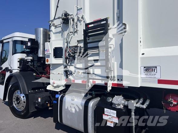 Mack LR64R Camion poubelle