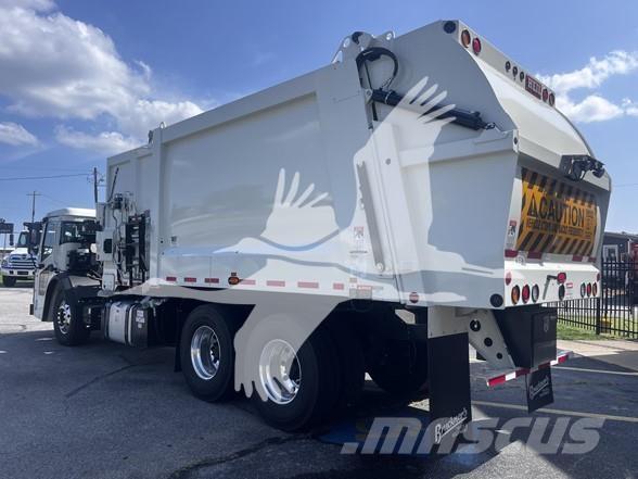 Mack LR64R Camion poubelle