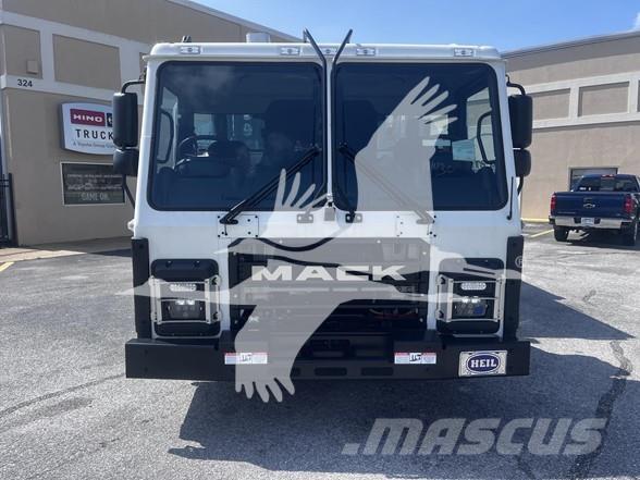 Mack LR64R Camion poubelle