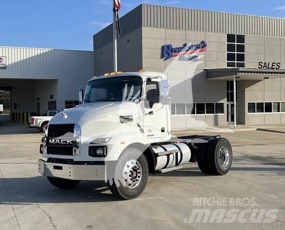 Mack MD6 Camion benne
